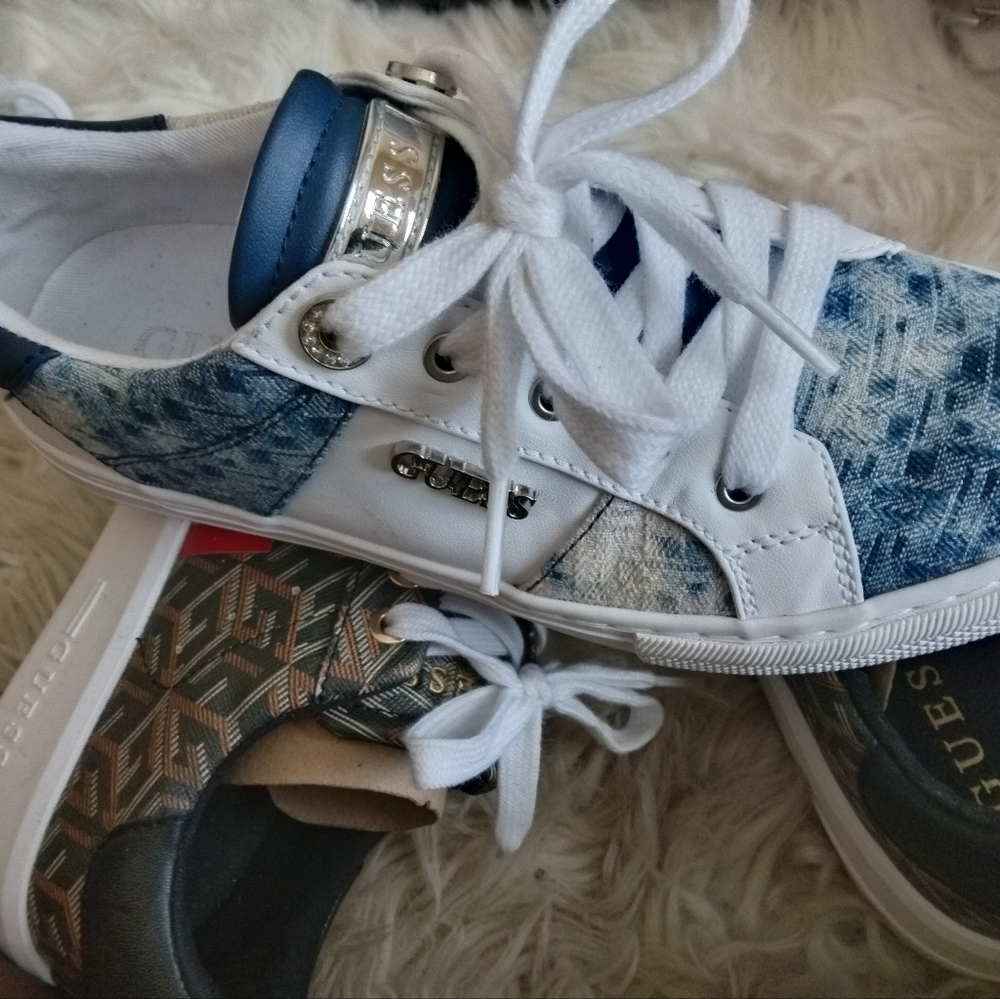 Guess sneakers - Picture 2 of 9